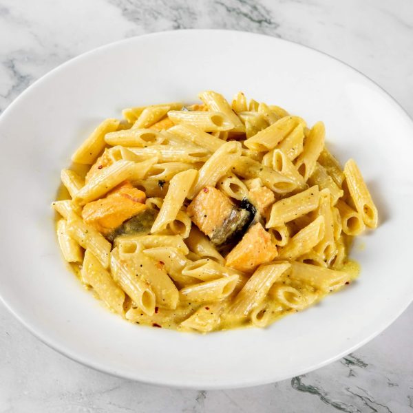 TopazKitchen_SalmonPasta_2880x2304